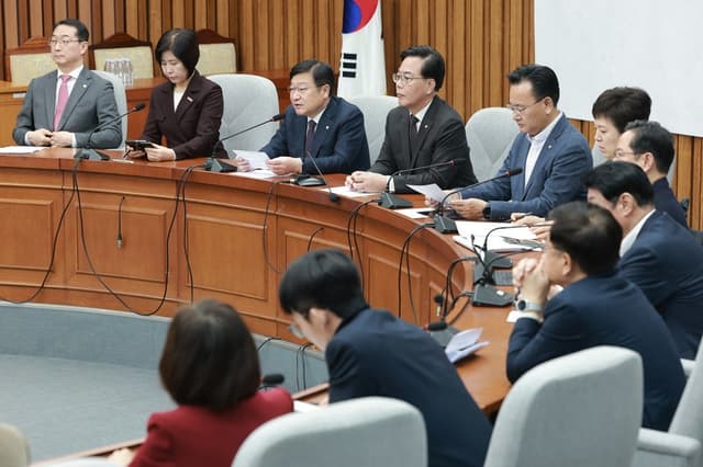 주한미군 중동 차출 가능성에 野 "안보 불안" vs 與 "정쟁 말라" 공방