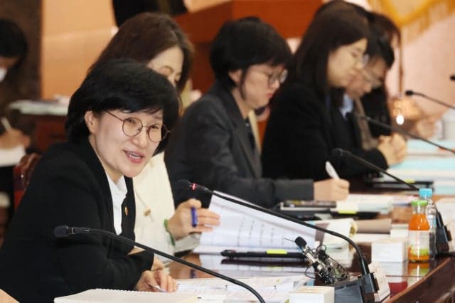 원민경 성평등부 장관, 3·8 여성의 날 맞아 "기지촌 여성 인권침해 진심 사죄"