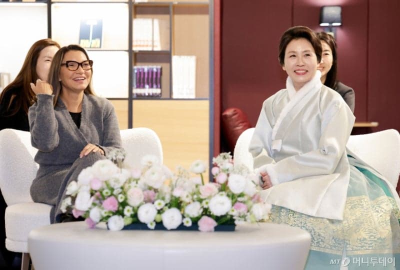 김혜경 여사, 브라질 영부인과 '박물관 친교'…"삼바축제 방문해달라" 초청