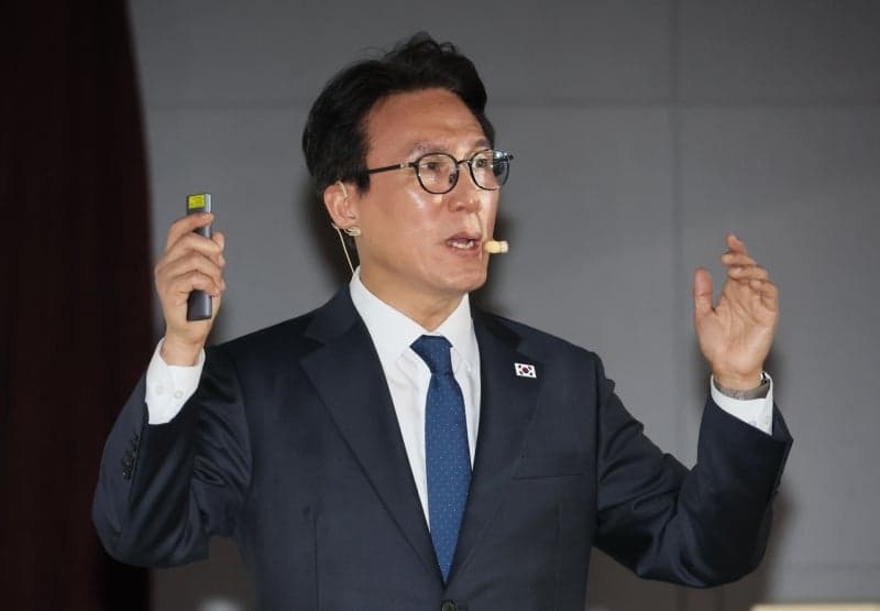 김민석 총리, 美관세 위법판결에 "합의 내용 지키되, 지혜롭게 대처"