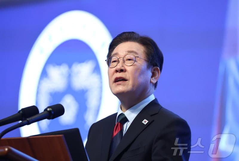 이 대통령 "세계 최강 대한민국 쇼트트랙, 참 자랑스럽다" 축하