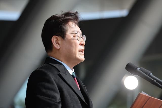 李대통령, 국민의힘 비판에 "다주택 줄면 집값·전월세 안정" 반박