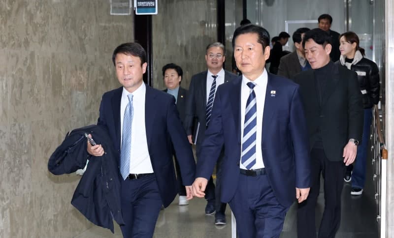 민주당, 사법개혁 3법 강행 처리…위헌 논란 속 속도전