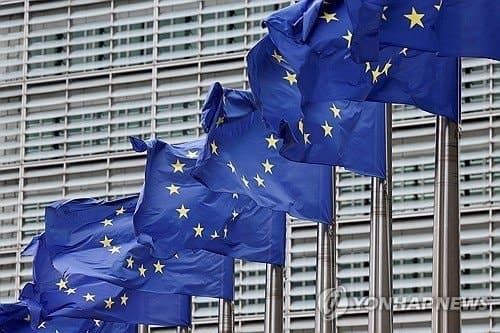 美 대법원 관세 위법 판결에도 트럼프 "15% 인상"…각국 '무역 바주카포' 등 대응 고심