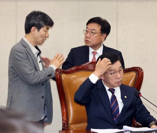 국회 행안위, '개헌 투표 선결조건' 국민투표법 민주당 주도 처리