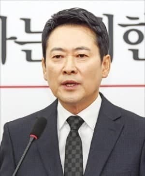 국힘, '李 공소취소 모임'에 '미친 짓'…재판 재개 촉구