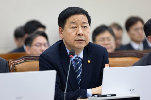 구윤철 "비거주 부동산 레버리지 정상화 필요"