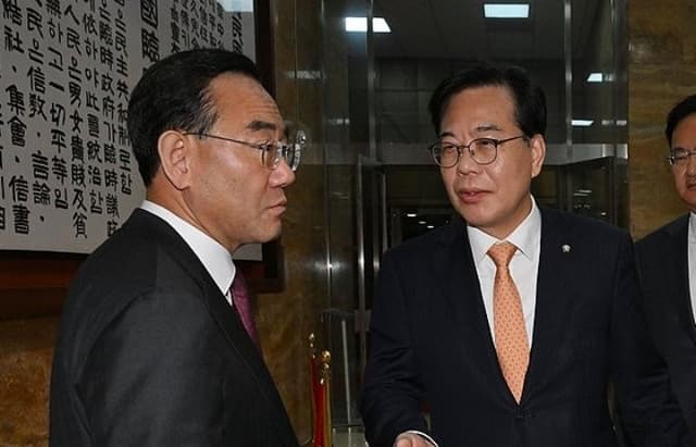 국민의힘, 'TK 통합' 보류에 비공개 의총 충돌…주호영-송언석 설전