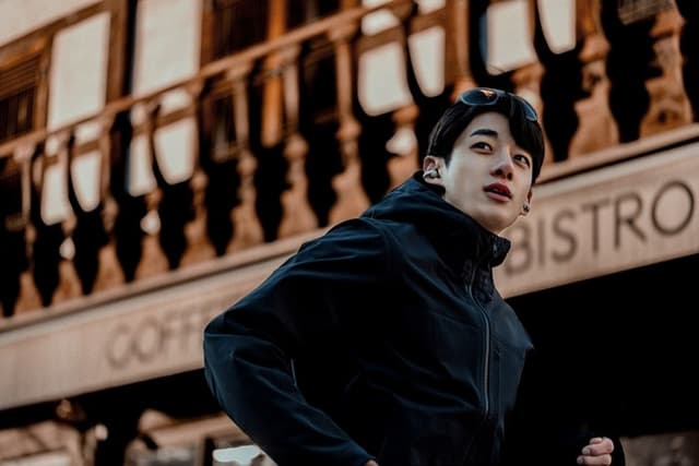 소니코리아, 러닝계 아이돌 '스톤러닝'과 '링크버즈 클립' 광고 캠페인 전개