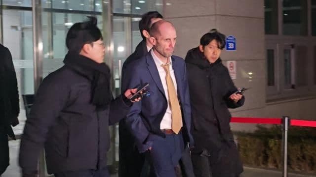 쿠팡 대표, 美의회 출석…'韓소비자에 할말 있느냐' 질의에 침묵