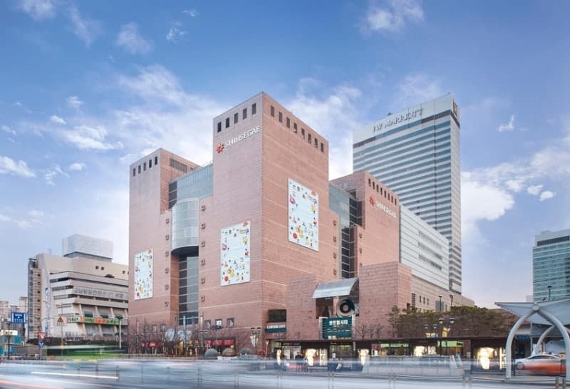 신세계백화점, 신세계면세점·한국관광공사와 MOU 연장…"외국인 매출 1조 정조준"