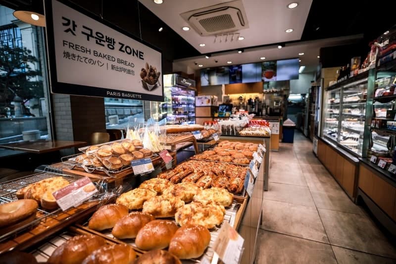 파리바게뜨, "빵값 내린다" 단팥빵·슈크림빵 등 11종 가격 인하…물가 안정 동참