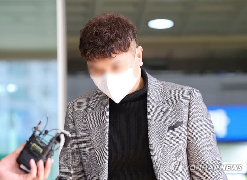 '출연료 수십억 횡령' 박수홍 친형, 대법원서 징역 3년 6개월 확정