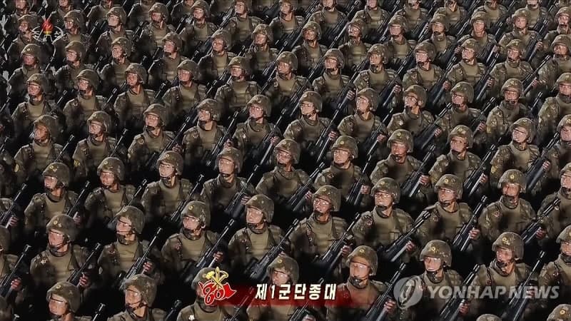 北, 9차 당대회 기념 열병식 개최…김정은 "어떤 도발에도 처절한 보복"