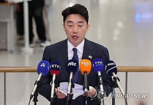 강훈식 "부동산 투기 아닌 주거 목적…모든 정책 수단 가능"