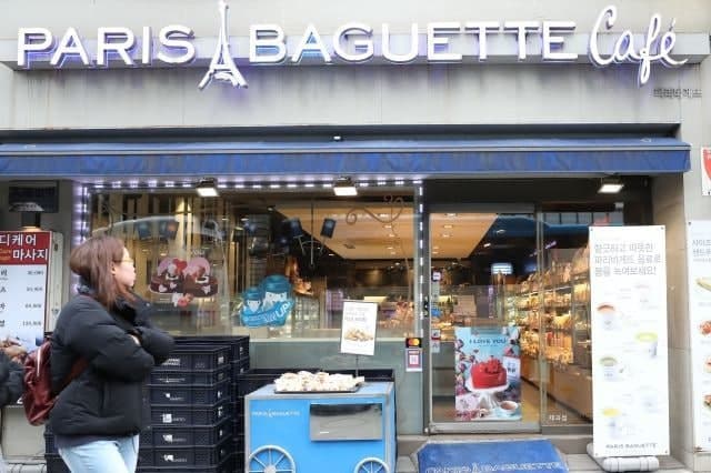 “물가안정 동참” 파리바게뜨·뚜레쥬르 빵·케이크 가격 내린다