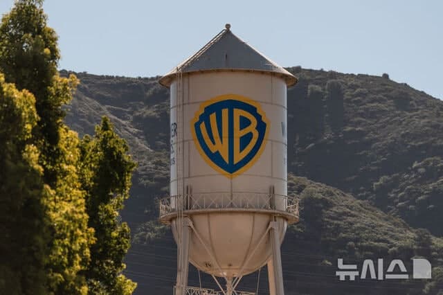 넷플릭스, 워너브라더스 인수 철회…파라마운트 품에