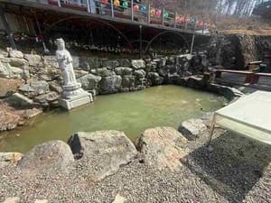 홍천 사찰 연못 얼음 깨지면서 4세 아이 빠져 의식 잃은 채 병원 이송