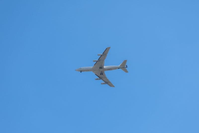 미사일로 뒤덮인 중동 하늘길 폐쇄...전 세계 항공 운항 대혼란