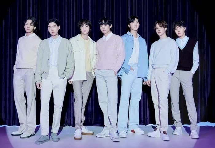BTS 광화문 공연에 경복궁 휴궁…26만 인파 안전 비상