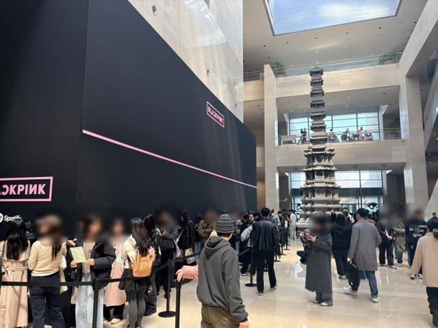 블랙핑크 국중박, 방탄소년단 광화문…K-팝, 문화유산과 만나다