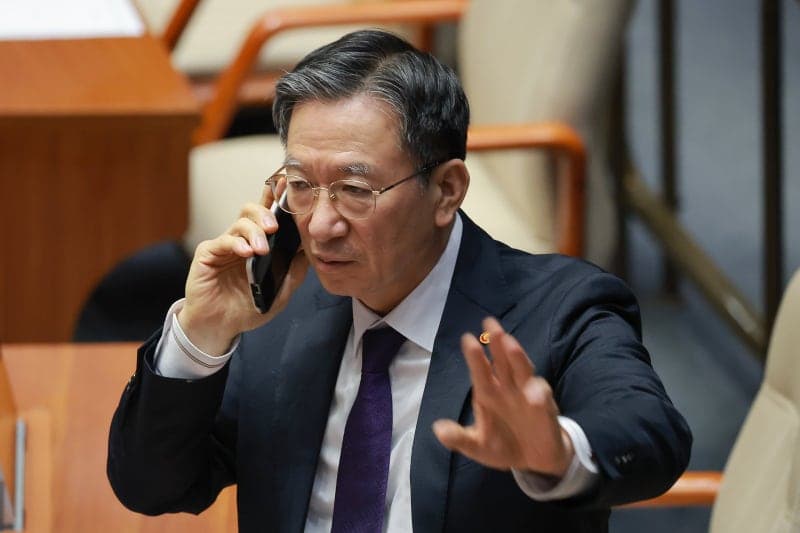 정성호 법무 "이란 사태로 교민 안전 우려…신속입국 지원 및 전용 심사대 운영"