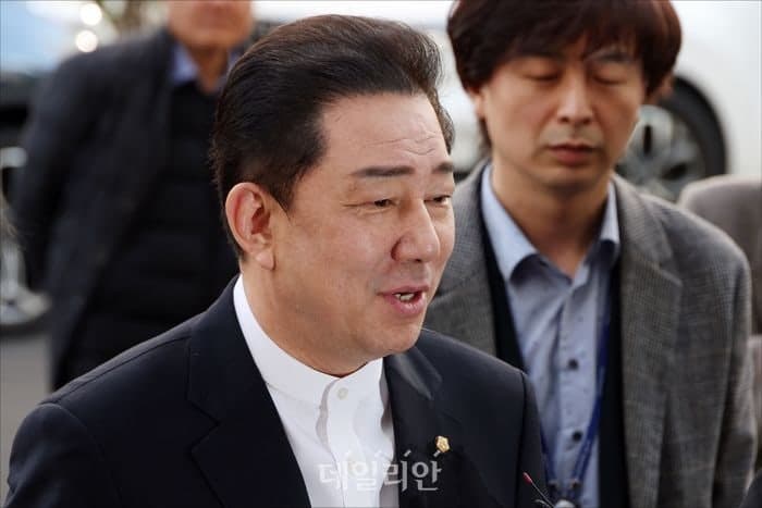 경찰, '숭실대 편입·취업 특혜 의혹' 김병기 차남 2차 소환 조사