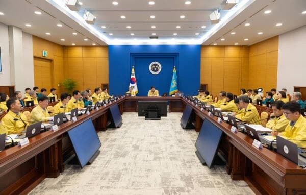 강훈식 "엄중한 국제정세 대비"…靑 전 직원 출근 지시, "빈틈없는 비상대응 체제 유지"