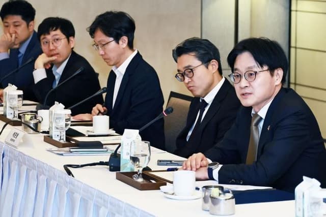 김정관 산업장관, 싱가포르 진출기업 만나 "교역 다변화·제조 AI 협력 확대"