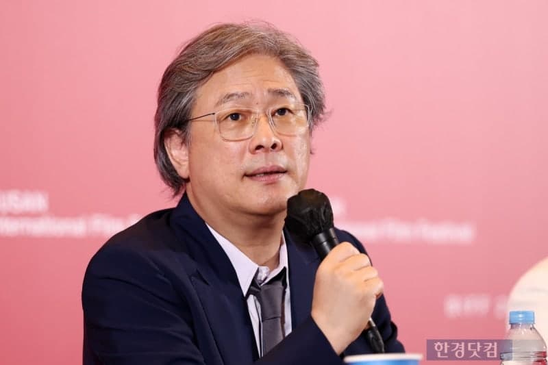 박찬욱 '어쩔수가없다' 북미 수익 1000만 달러 돌파, 전작 '올드보이' 4배 넘어 최고 흥행작 등극