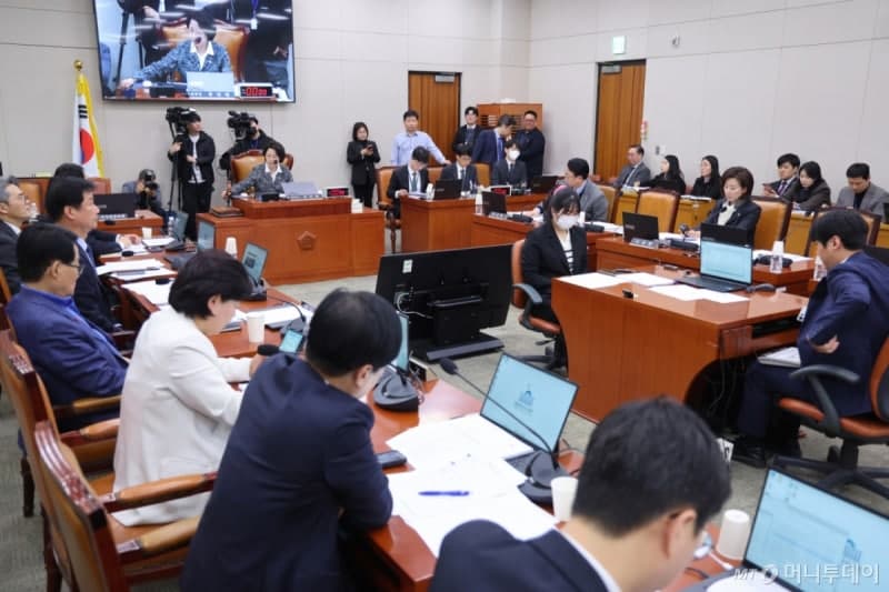 TK 통합법, 여야 공방 속 2월 국회 불발