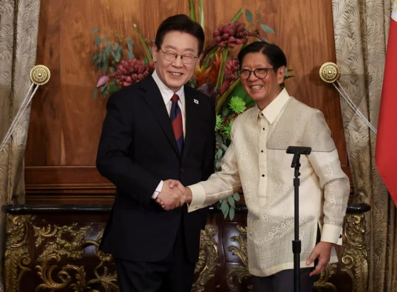 한-필 정상회담, 수교 77주년 기념 "방산·원전·AI 협력 확대"