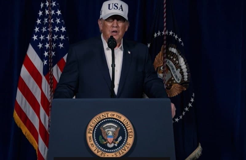 트럼프 "이란 외교관들 망명 신청하라…새 이란 함께 만들자"