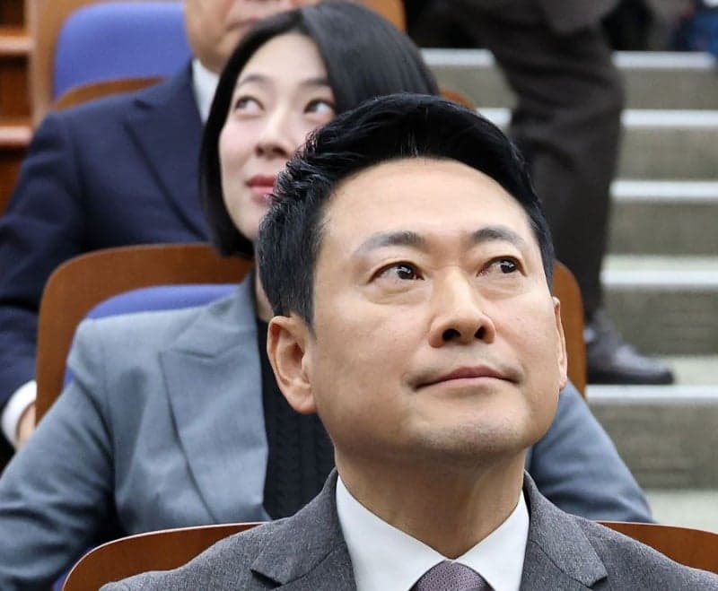 법원, 배현진 징계 효력정지…장동혁 리더십 시험대, 윤리위원장 사퇴 요구 확산