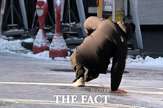 전국 종일 비·눈에 강풍…강원산지 최대 15cm 눈 예보