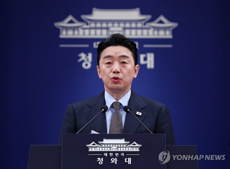 강훈식 "UAE서 600만 배럴 이상 원유 긴급 도입 확정…韓 국민 귀국 시작"