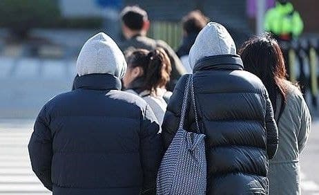 아침 영하권 '쌀쌀'…15도 안팎 큰 일교차 주의