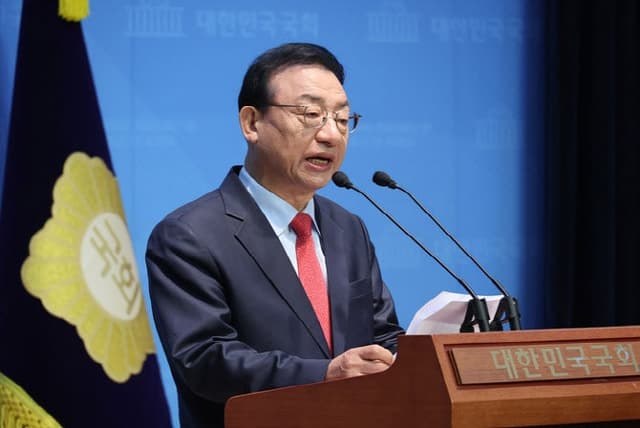 이정현 "후보 없이 선거 치르더라도 공천 기강 세울 것"