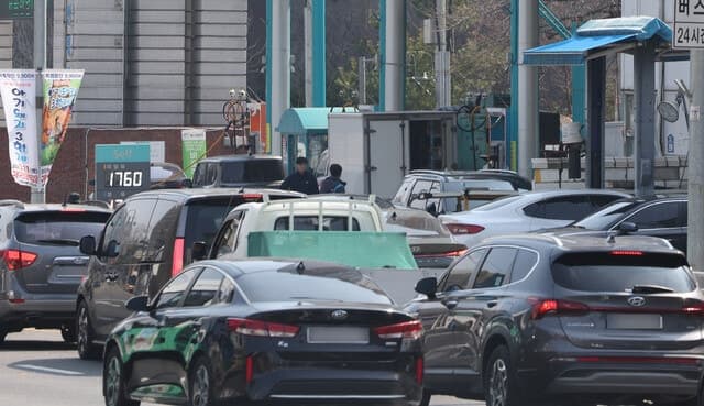 정부, '발등의 불' 유가-물가-환율 '3高'에 비상체계 전환…유류세 인하 확대 및 추경 검토