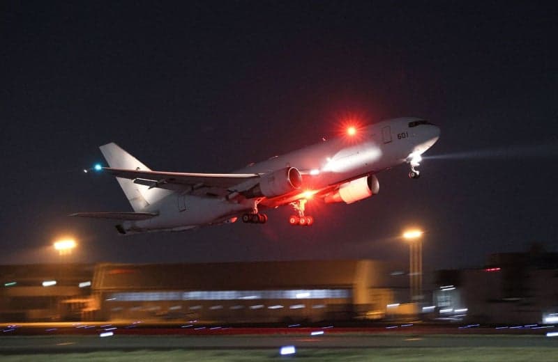 사우디 탈출 日 전세기에 한국인 12명 탑승…전쟁 포화 속 '첫 한일 협력'