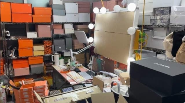 SNS 라이브 방송으로 '짝퉁' 28억원어치 판매한 일가족 4명 검거