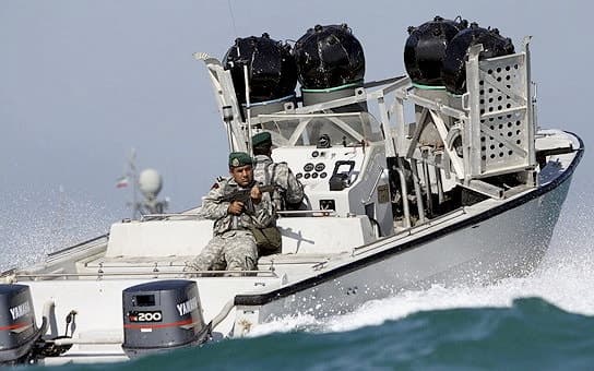 미-이란, 호르무즈 해협 '치킨게임' 격화