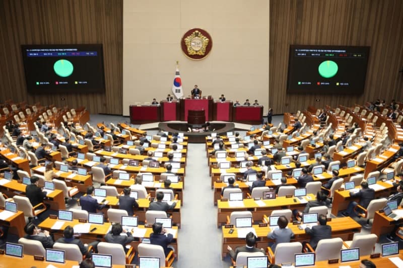 '침해 사고 반복시 매출액 3% 과징금' 정보통신망법 개정안 국회 통과