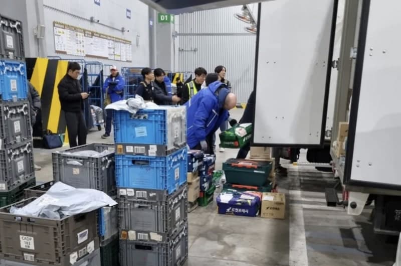 쿠팡 로저스 대표, 새벽배송 체험 앞두고 물류현장 방문…직접 배송도