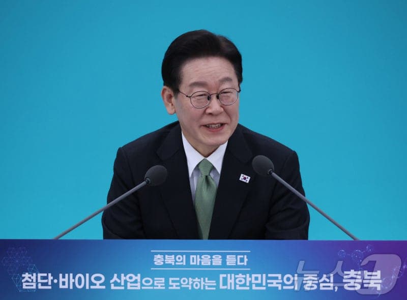 이 대통령 "2차 공공기관 이전, 흩뿌리듯 분산 안돼…가급적 집중"