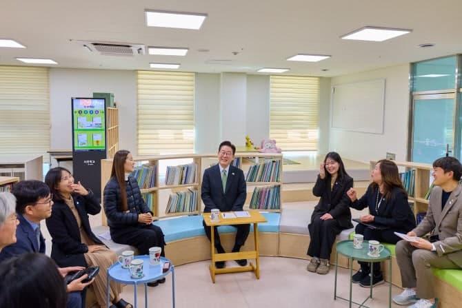 李대통령, 청주 발달장애 특수학교 방문 "장애 유형 따라 유·초등 과정 분리가 효과적"