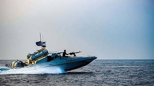 이란, 낚싯배 위장 '드론 보트'로 유조선 공격…호르무즈 '벌떼 작전' 공포 확산