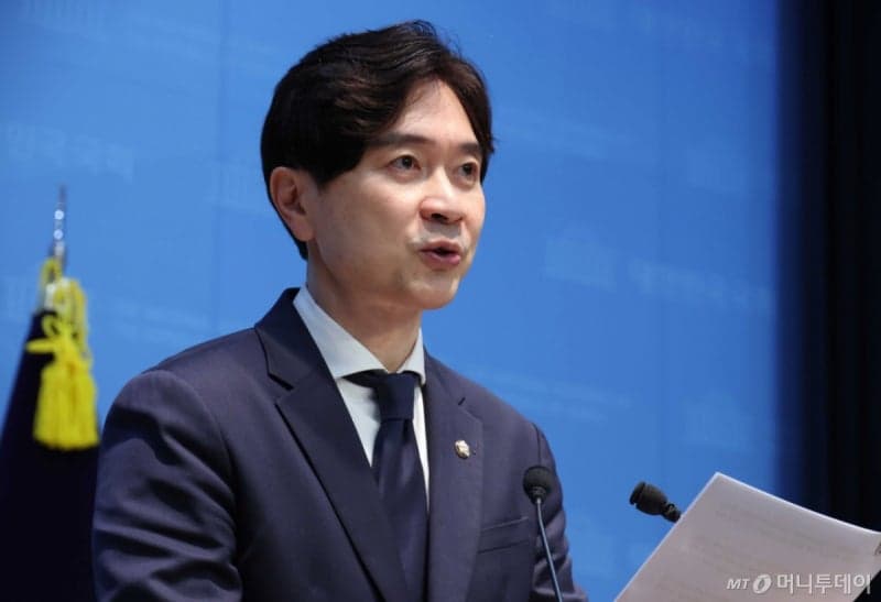 재판소원·법왜곡죄 시행, 여야 공방 격화