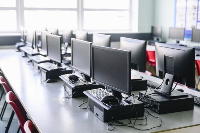 메모리값 오르자 학교 PC 부품 빼돌린 정황…업체 직원 고발