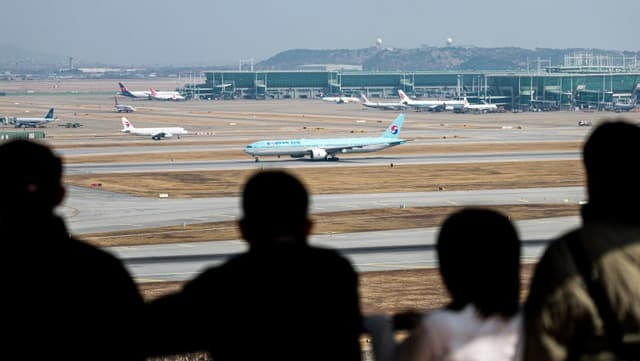 정부, 인천공항·한국공항公·가덕도공단 통합 검토…인국공이 건설비용 떠안나